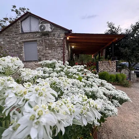 Ferienhaus Stone House Kelcyre