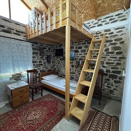 度假居 Stone House