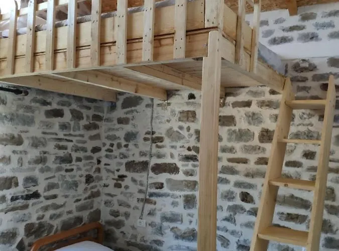 Stone House 度假居 *