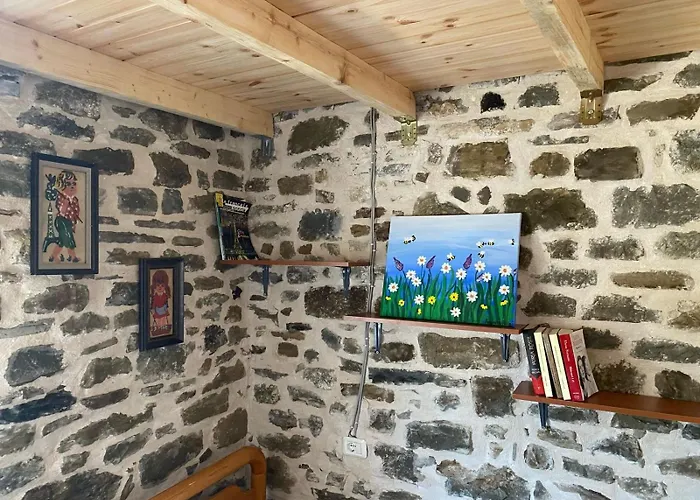 Stone House 度假居 *