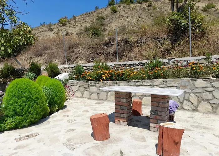 度假居 Stone House